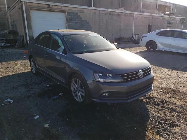 2017 Volkswagen Jetta - Image 11