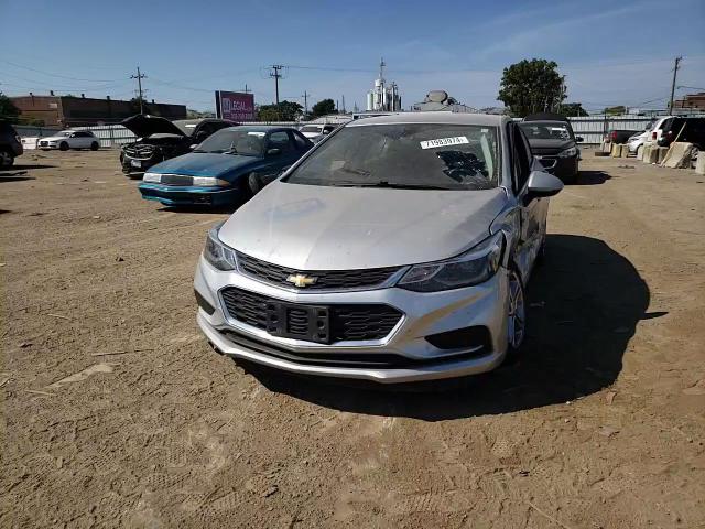 2017 Chevrolet Cruze - Image 10