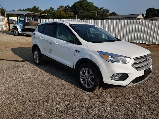 2017 Ford Escape Se VIN: 1FMCU9G97HUE75543 Lot: 70400794