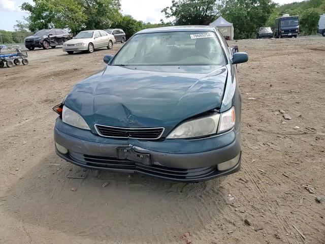 1998 Lexus Es 300 VIN: JT8BF28GXW0121629 Lot: 70680254