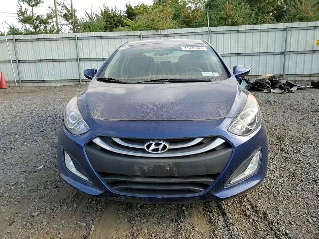 2013 Hyundai Elantra - Image 11