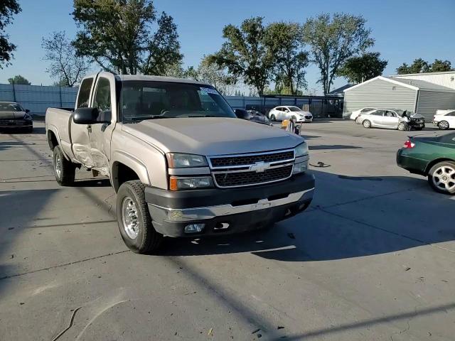 2005 Chevrolet Silverado K2500 Heavy Duty VIN: 1GCHK29U95E198005 Lot: 72747274