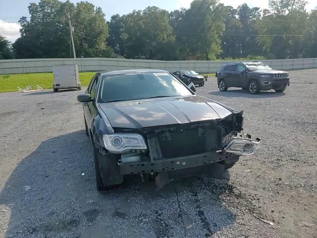2015 Chrysler 300 Limited VIN: 2C3CCARG1FH781758 Lot: 70935695