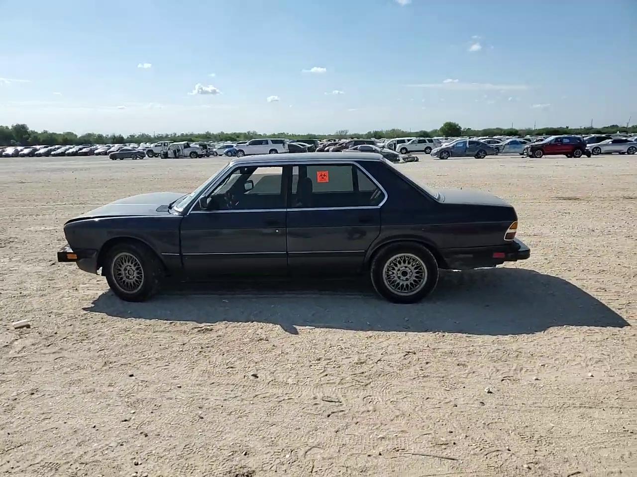 Фото: WBADK8300G9703381