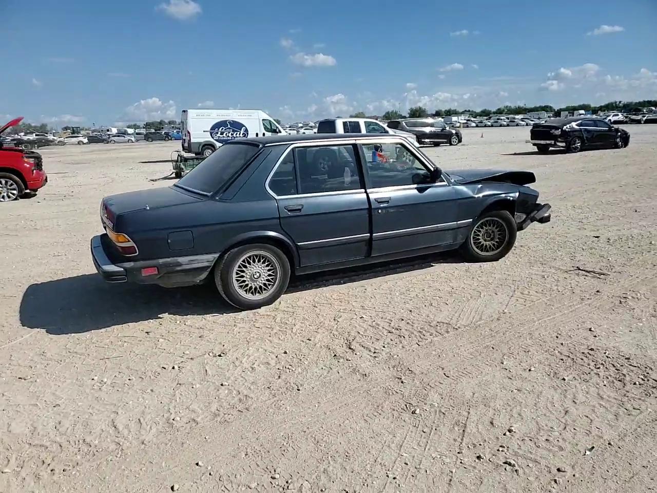 Фото: WBADK8300G9703381