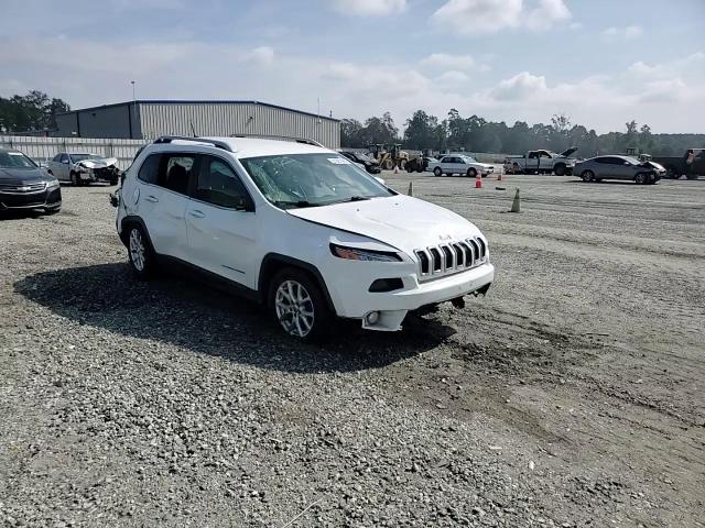 2015 Jeep Cherokee Latitude VIN: 1C4PJLCB2FW782561 Lot: 81307945