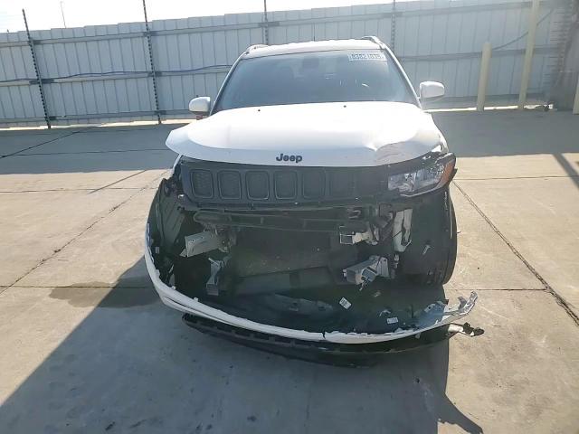 2018 Jeep Compass Latitude VIN: 3C4NJDBB9JT307115 Lot: 83821035