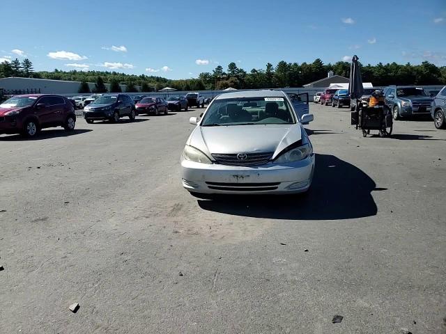 2004 Toyota Camry Le VIN: 4T1BE32K54U371613 Lot: 83926135