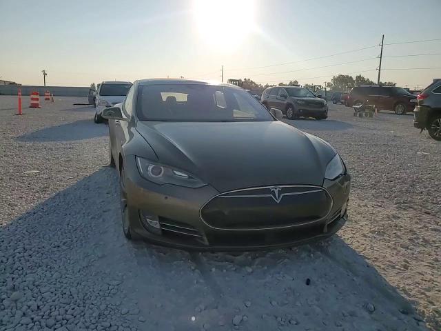 2015 Tesla Model S VIN: 5YJSA1E28FF107829 Lot: 80302295
