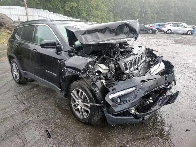 2018 Jeep Compass Latitude VIN: 3C4NJDBB8JT112686 Lot: 81103235