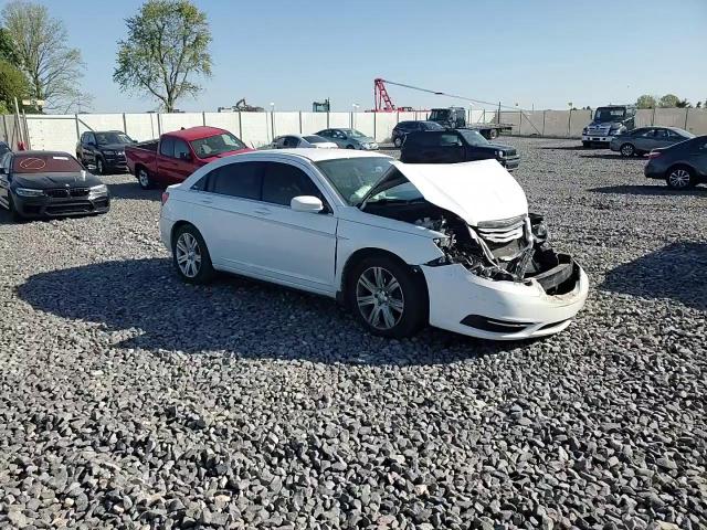 2013 Chrysler 200 Touring VIN: 1C3CCBBB9DN538823 Lot: 81864185