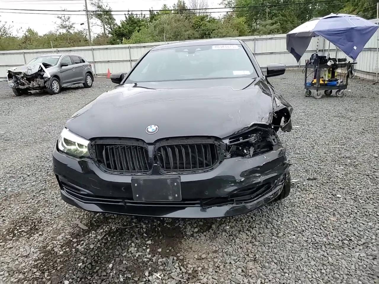 Фото: WBAJA7C54KG912736