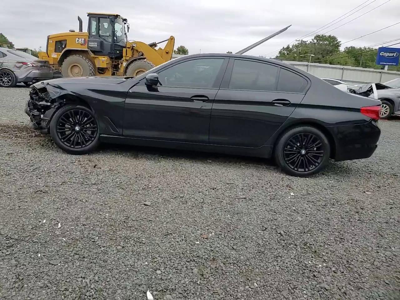 Фото: WBAJA7C54KG912736