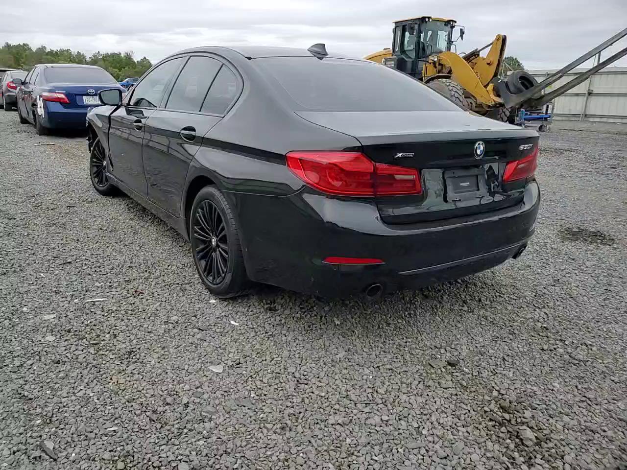 Фото: WBAJA7C54KG912736