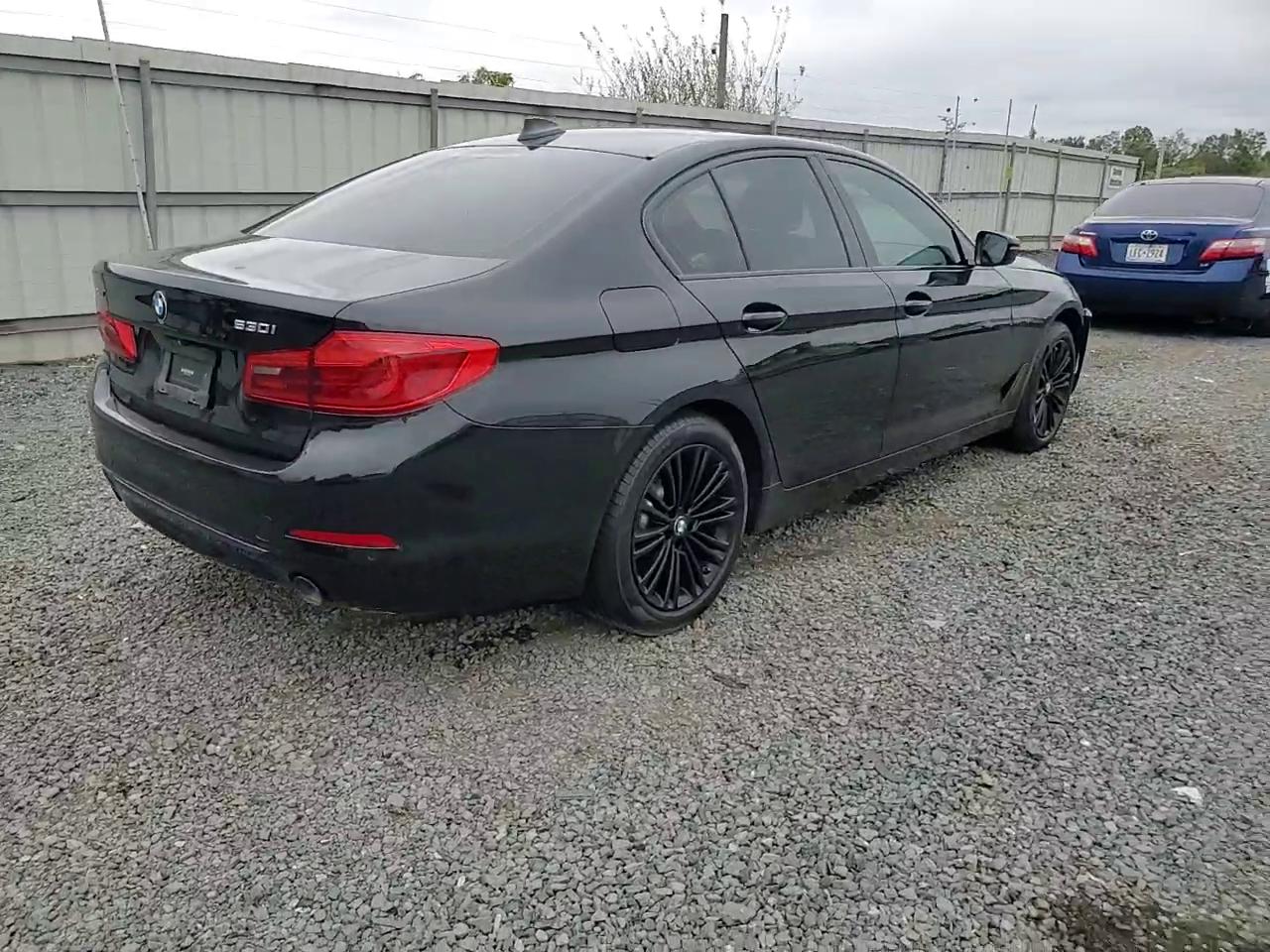 Фото: WBAJA7C54KG912736