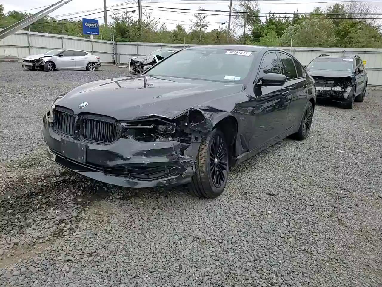 Фото: WBAJA7C54KG912736