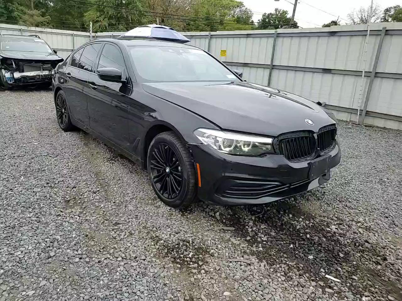 Фото: WBAJA7C54KG912736