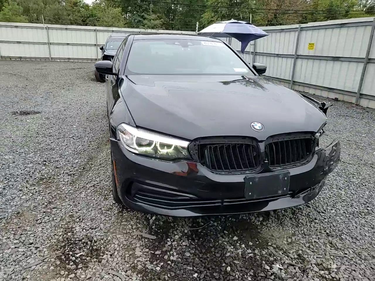 Фото: WBAJA7C54KG912736