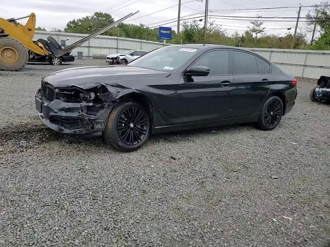 Фото: WBAJA7C54KG912736