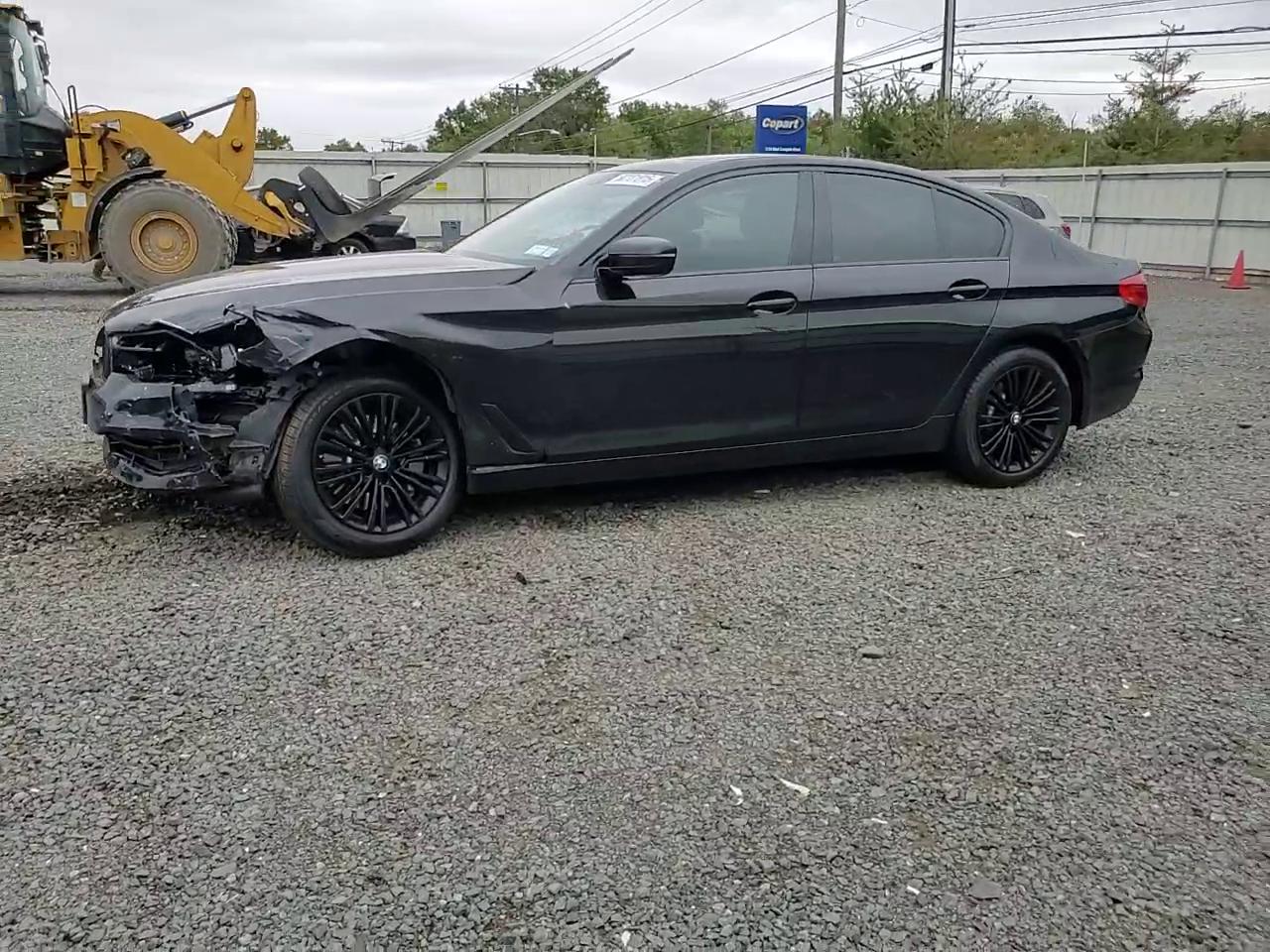 Фото: WBAJA7C54KG912736