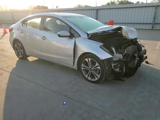 2016 Kia Forte Ex VIN: KNAFZ4A82G5613386 Lot: 80349115