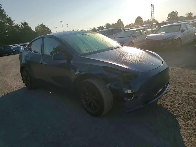 2024 Tesla Model Y VIN: 7SAYGDEE5RF199039 Lot: 71773525