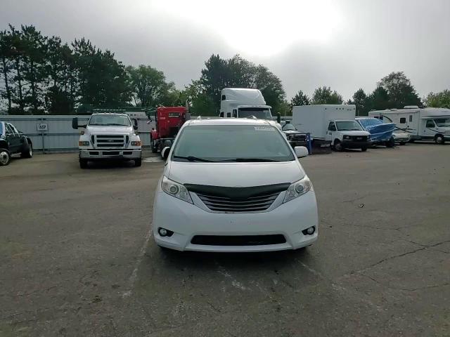 2013 Toyota Sienna Xle VIN: 5TDYK3DCXDS301834 Lot: 83844755