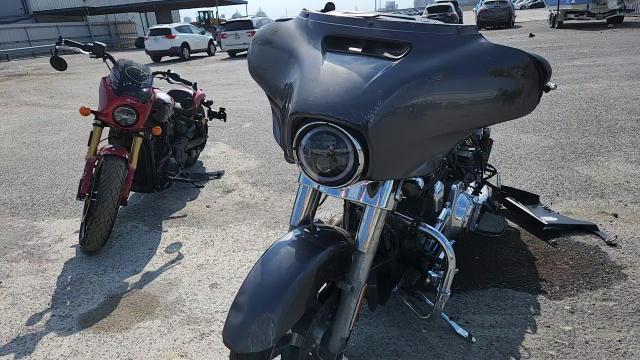 2014 Harley-Davidson Flhx Street Glide VIN: 1HD1KBM14EB611480 Lot: 80652275