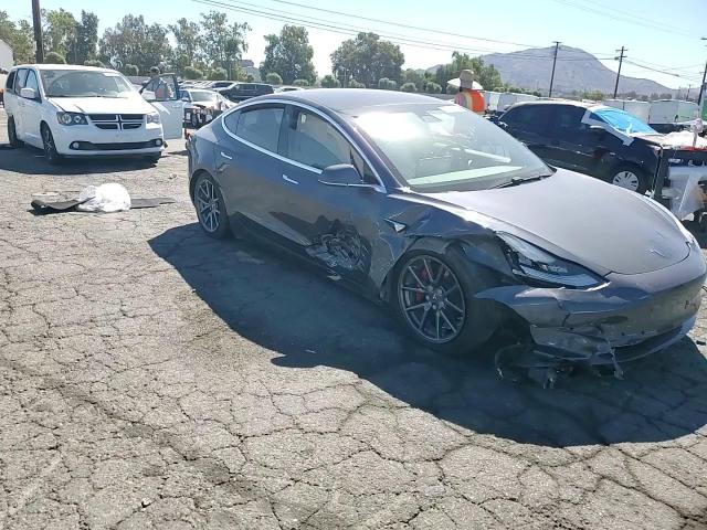 2018 Tesla Model 3 VIN: 5YJ3E1EA7JF168839 Lot: 72025935