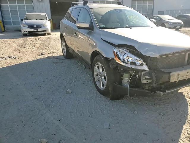 2013 Volvo Xc60 3.2 VIN: YV4940DZ8D2450457 Lot: 81465695