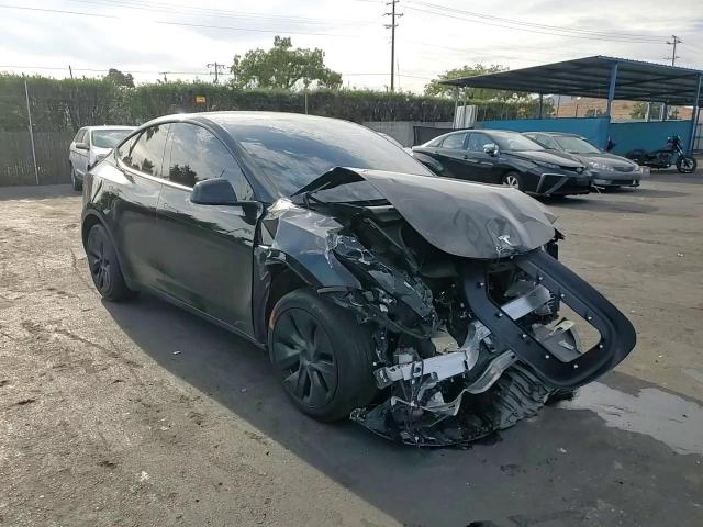 2024 Tesla Model Y VIN: 7SAYGDED7RF097894 Lot: 84604555