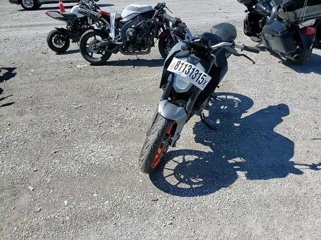 2023 Ktm 200 Duke VIN: MD2JPC401PC027058 Lot: 83949605