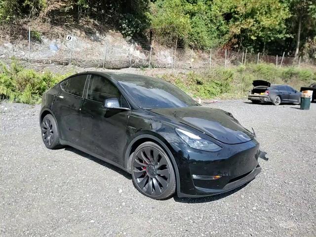 2022 Tesla Model Y VIN: 7SAYGDEF0NF443344 Lot: 81414985
