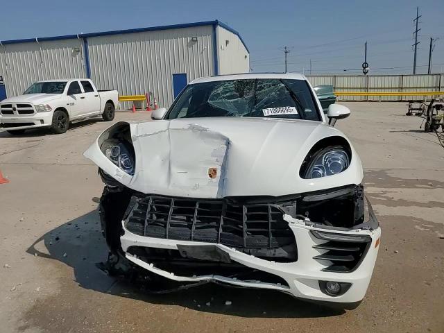 2018 Porsche Macan VIN: WP1AA2A58JLB04662 Lot: 71006695