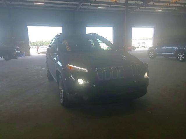 2018 Jeep Cherokee Latitude Plus VIN: 1C4PJLLB4JD512106 Lot: 71187865