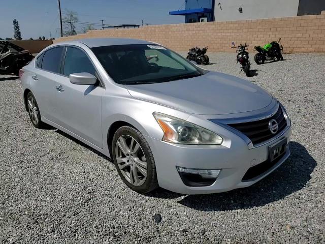2013 Nissan Altima 3.5S VIN: 1N4BL3AP8DC103738 Lot: 81858535
