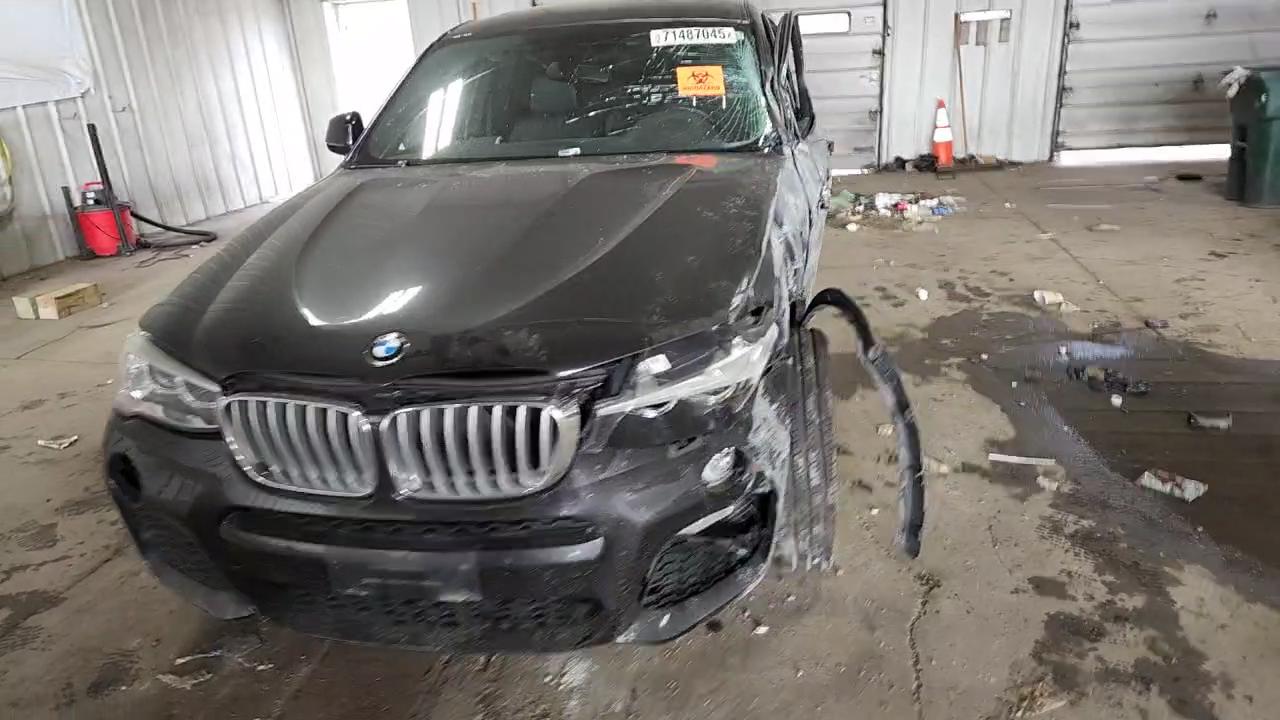 Фото: 5UXXW3C50J0T82021