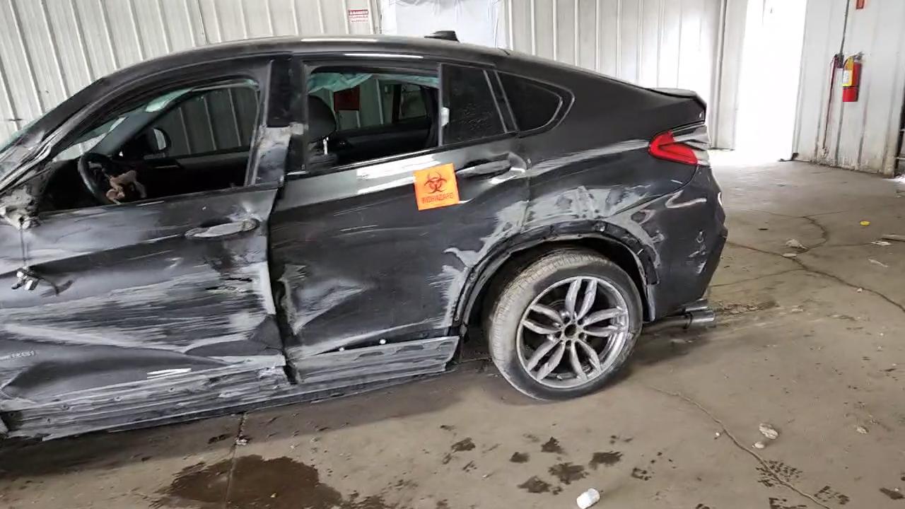 Фото: 5UXXW3C50J0T82021