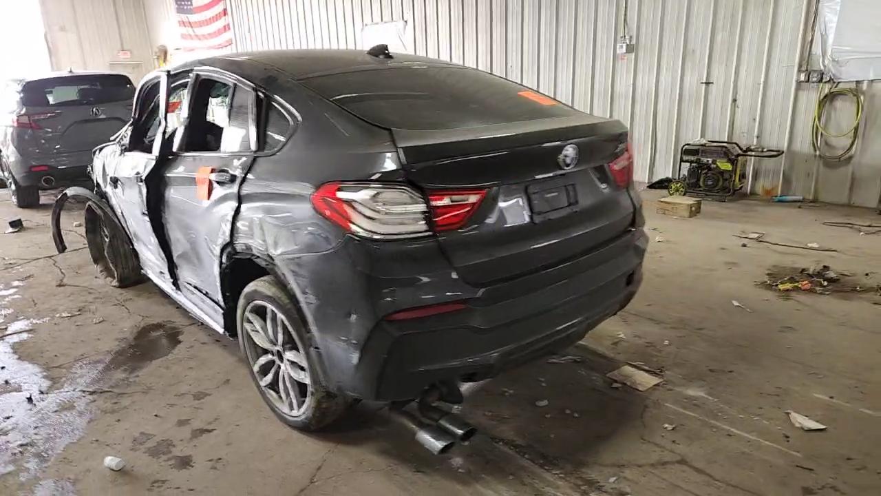 Фото: 5UXXW3C50J0T82021