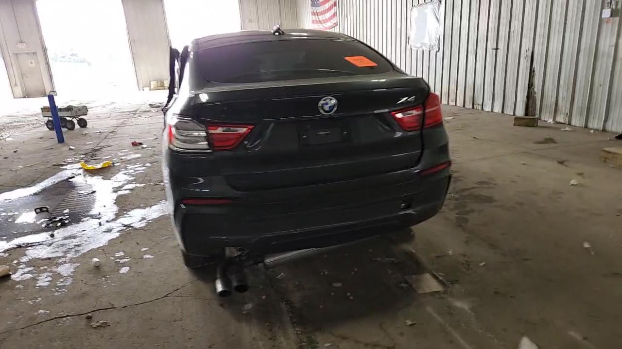 Фото: 5UXXW3C50J0T82021