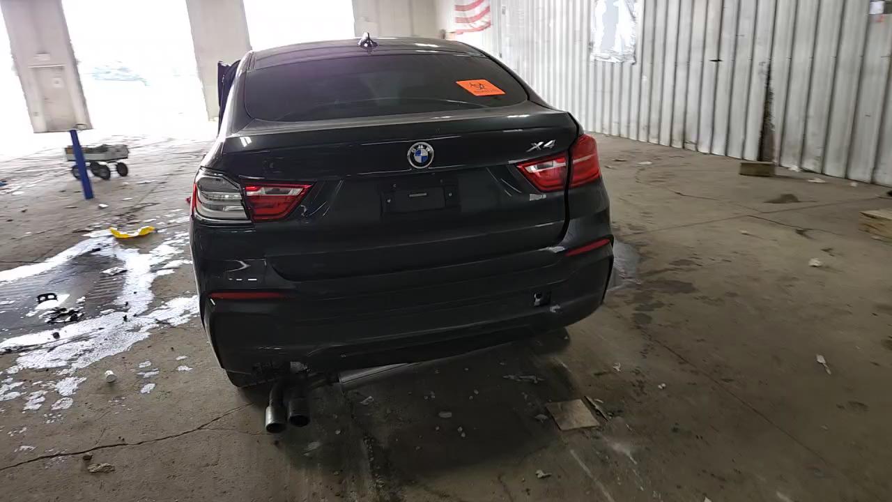 Фото: 5UXXW3C50J0T82021