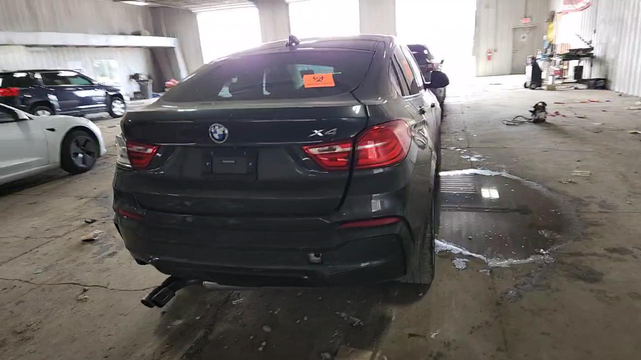 Фото: 5UXXW3C50J0T82021