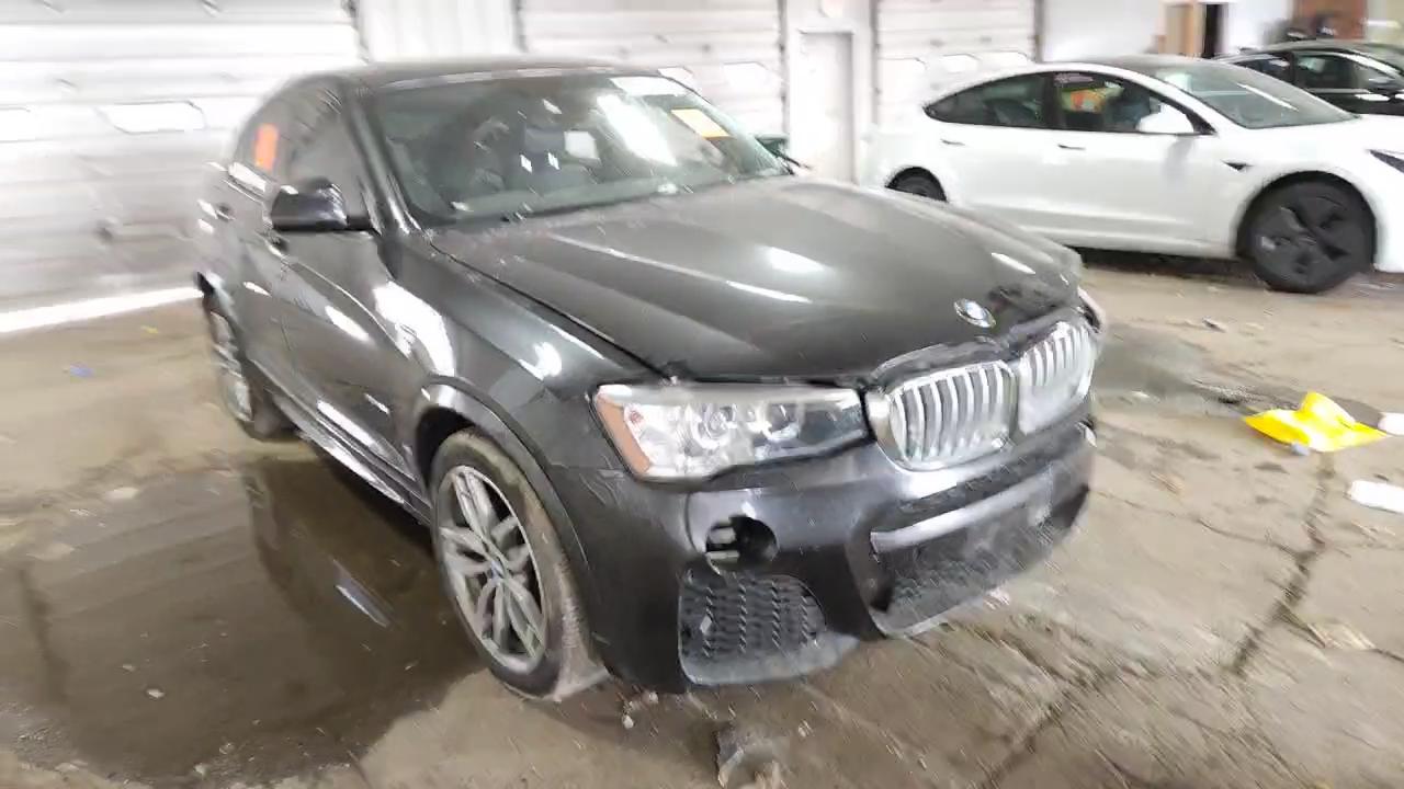 Фото: 5UXXW3C50J0T82021