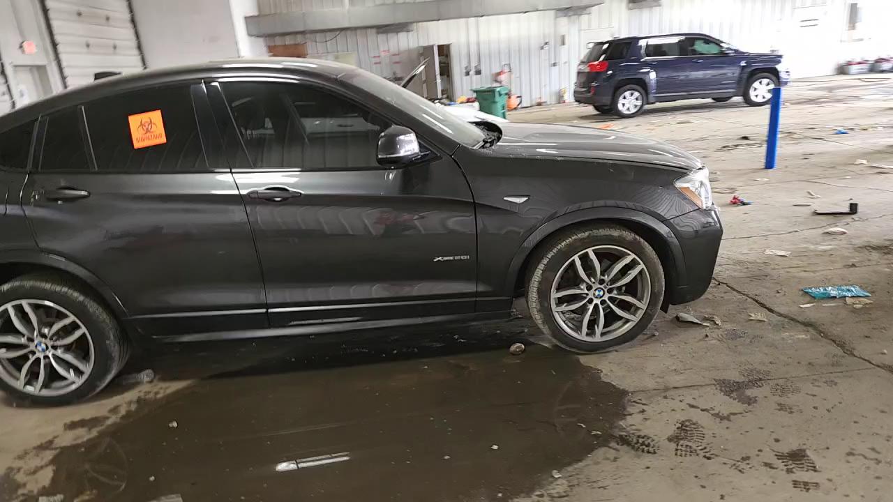 Фото: 5UXXW3C50J0T82021