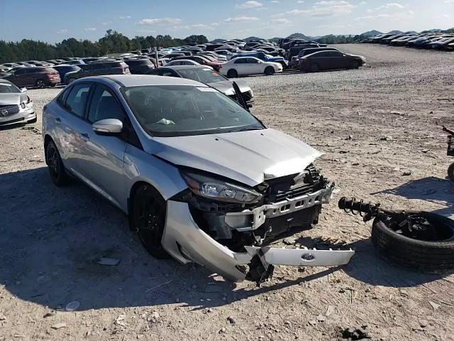 2016 Ford Focus Se VIN: 1FADP3FE2GL207165 Lot: 81413395