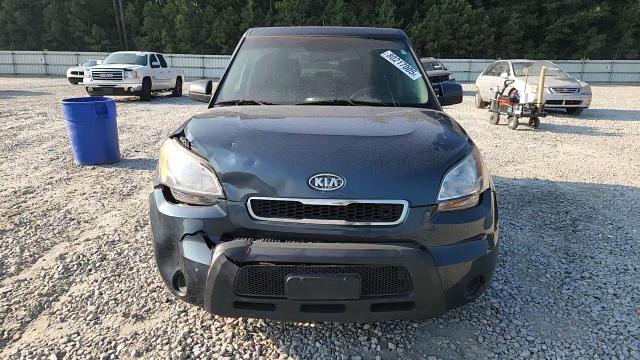 2011 Kia Soul + VIN: KNDJT2A20B7273960 Lot: 80217005