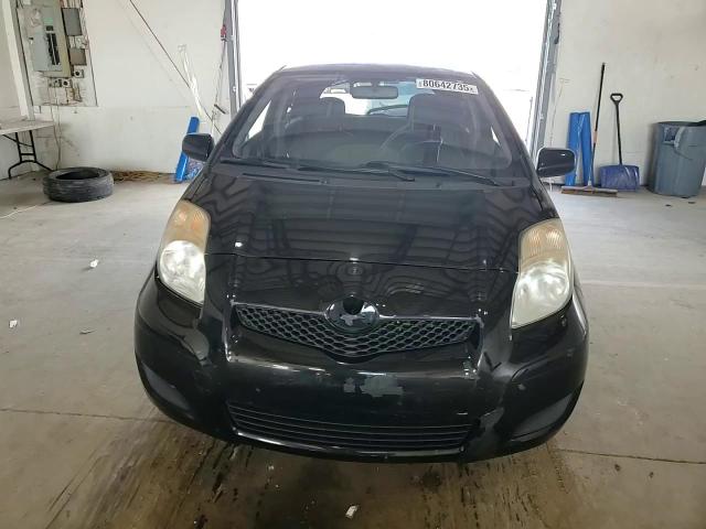 2011 Toyota Yaris VIN: JTDJT4K39B5334737 Lot: 80642735