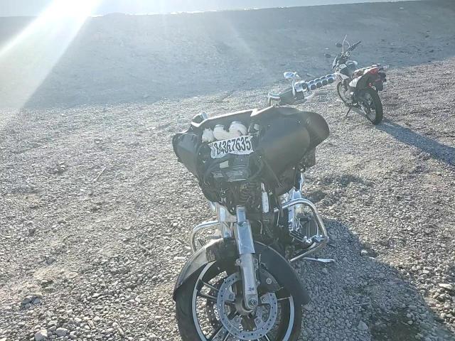 2017 Harley-Davidson Flhx Street Glide VIN: 1HD1KBC18HB650451 Lot: 84367635