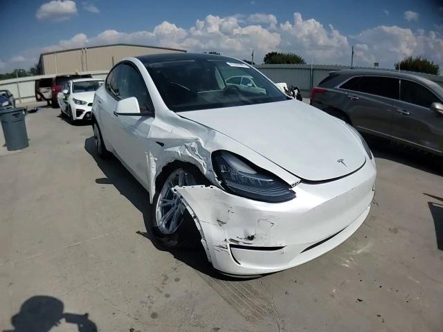 2023 Tesla Model Y VIN: 7SAYGDEE9PA088942 Lot: 81265905