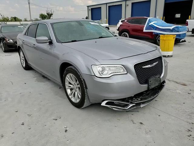 2016 Chrysler 300 Limited VIN: 2C3CCAAG6GH235955 Lot: 81394905